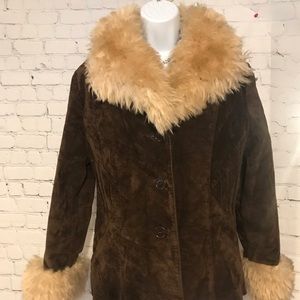 Vintage brown sude coat with faux fur collar